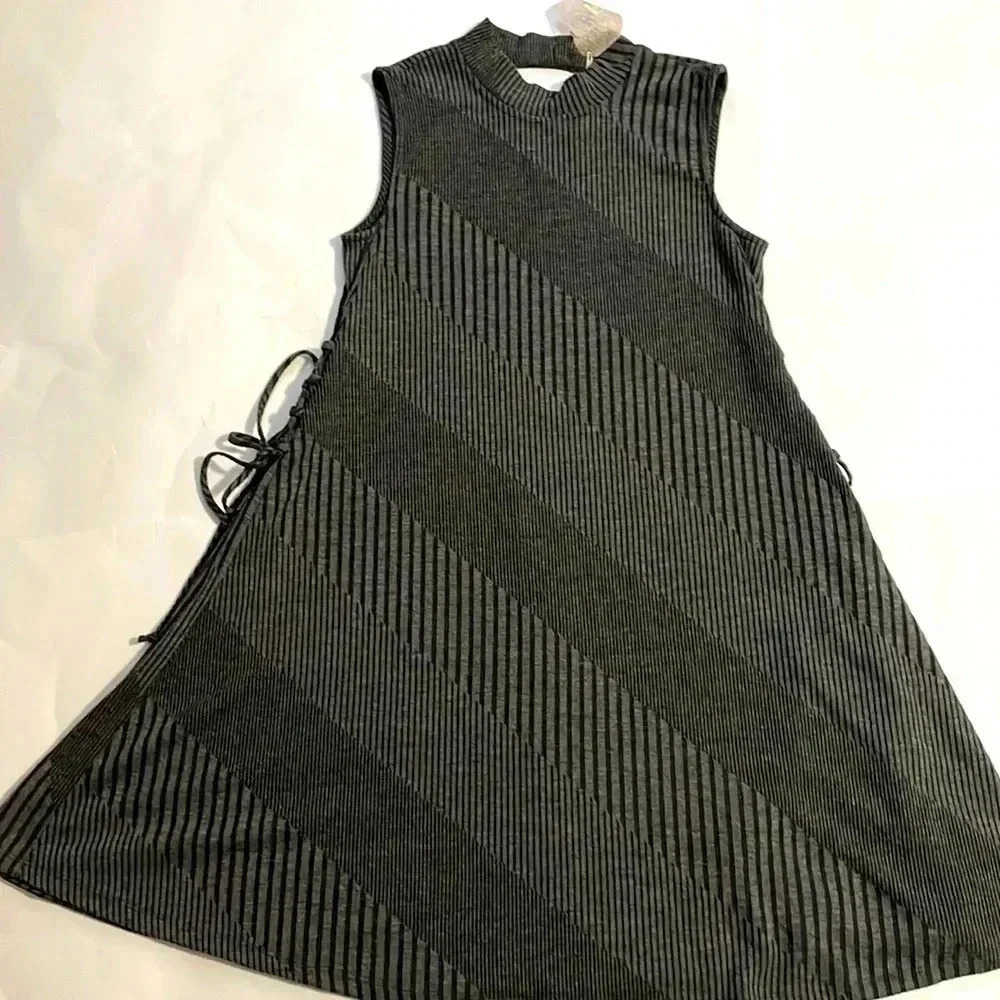 Hem and Thread grey sleeveless dress size small NWT